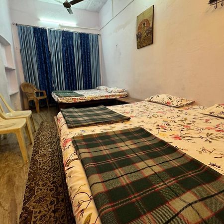 The Golden Lodge Varanasi Ngoại thất bức ảnh