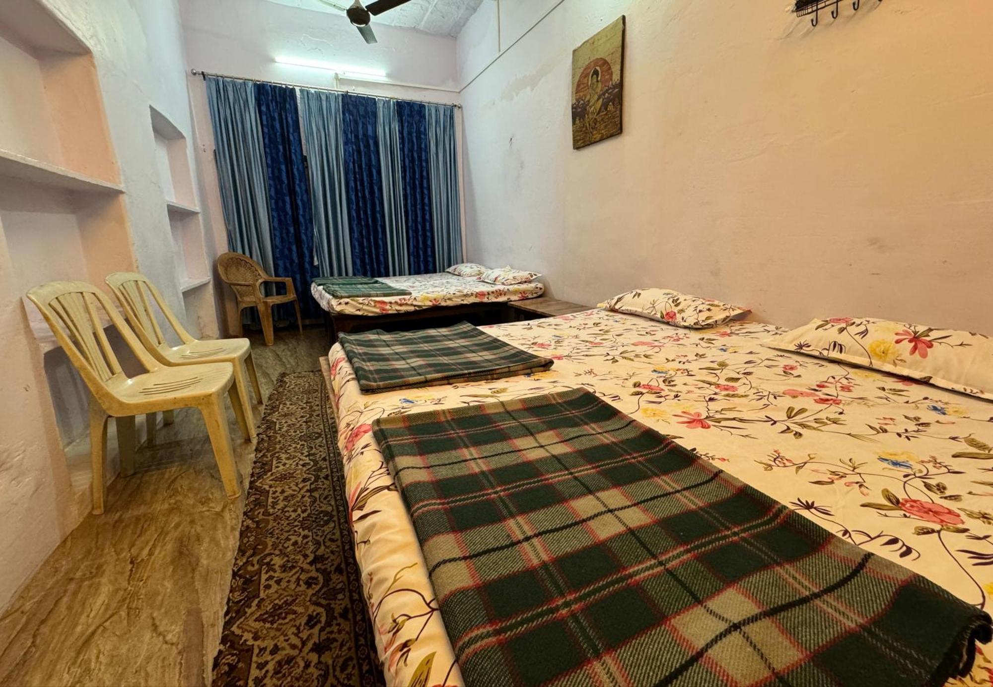 The Golden Lodge Varanasi Ngoại thất bức ảnh
